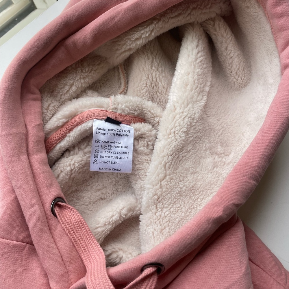 Simple pink hoodie with fluffy inside